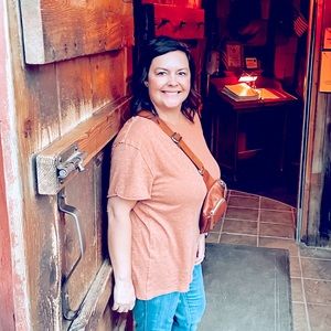 Meet your Posher, Debbie